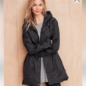 NWT The North Face City Trench Rain jacket